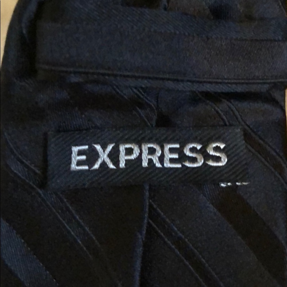 Express tie - Picture 3 of 3